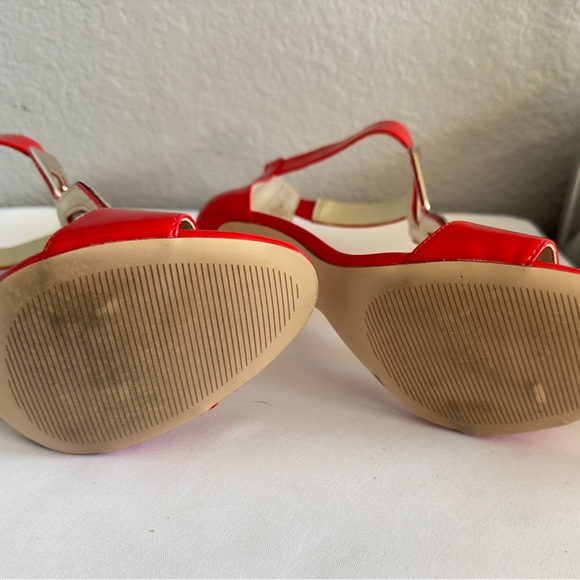 Like New BCBGeneration Red Patent “Cayce” Zip Back Heels - Size 10 - Picture 9 of 13
